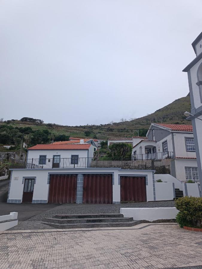 Alojamento Local M&I Lajes das Flores Extérieur photo