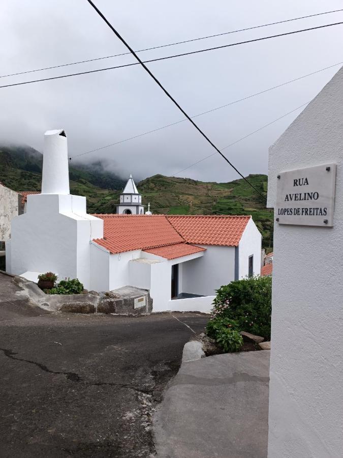 Alojamento Local M&I Lajes das Flores Extérieur photo